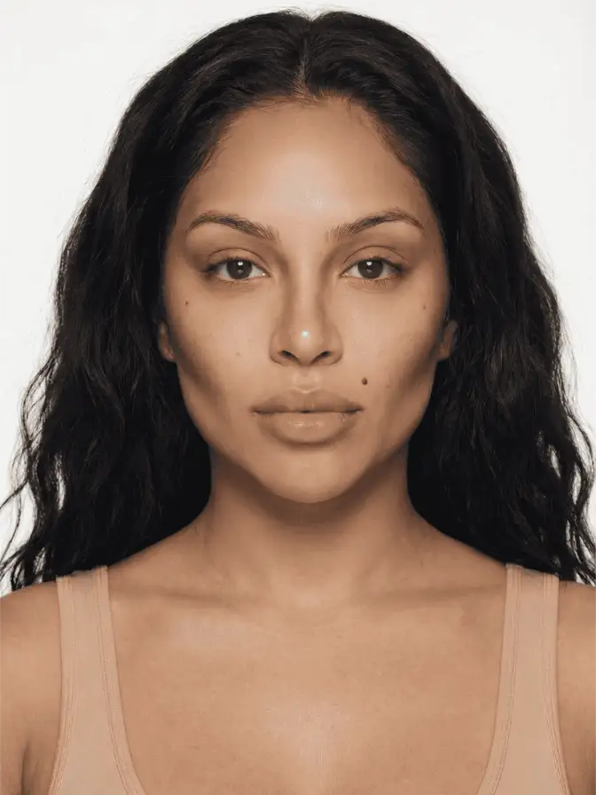 Contouring makeup look